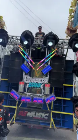 start duwur gunung 🥶🥶 #fyp #foryoupage #karnavalngadirejo #asmusicmalang #soundsystemmalang @AS MUSIC MALANG @𝙋𝙤𝙥𝙤𝙠 𝘽𝙖𝙬𝙖𝙣𝙜📍 