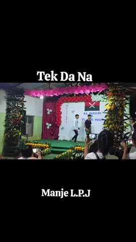 Tek Da Na#fyp #မြင်ပါများပီးချစ်ကျွမ်းဝင်အောင်လို့🤒🖤 #foryou #official 