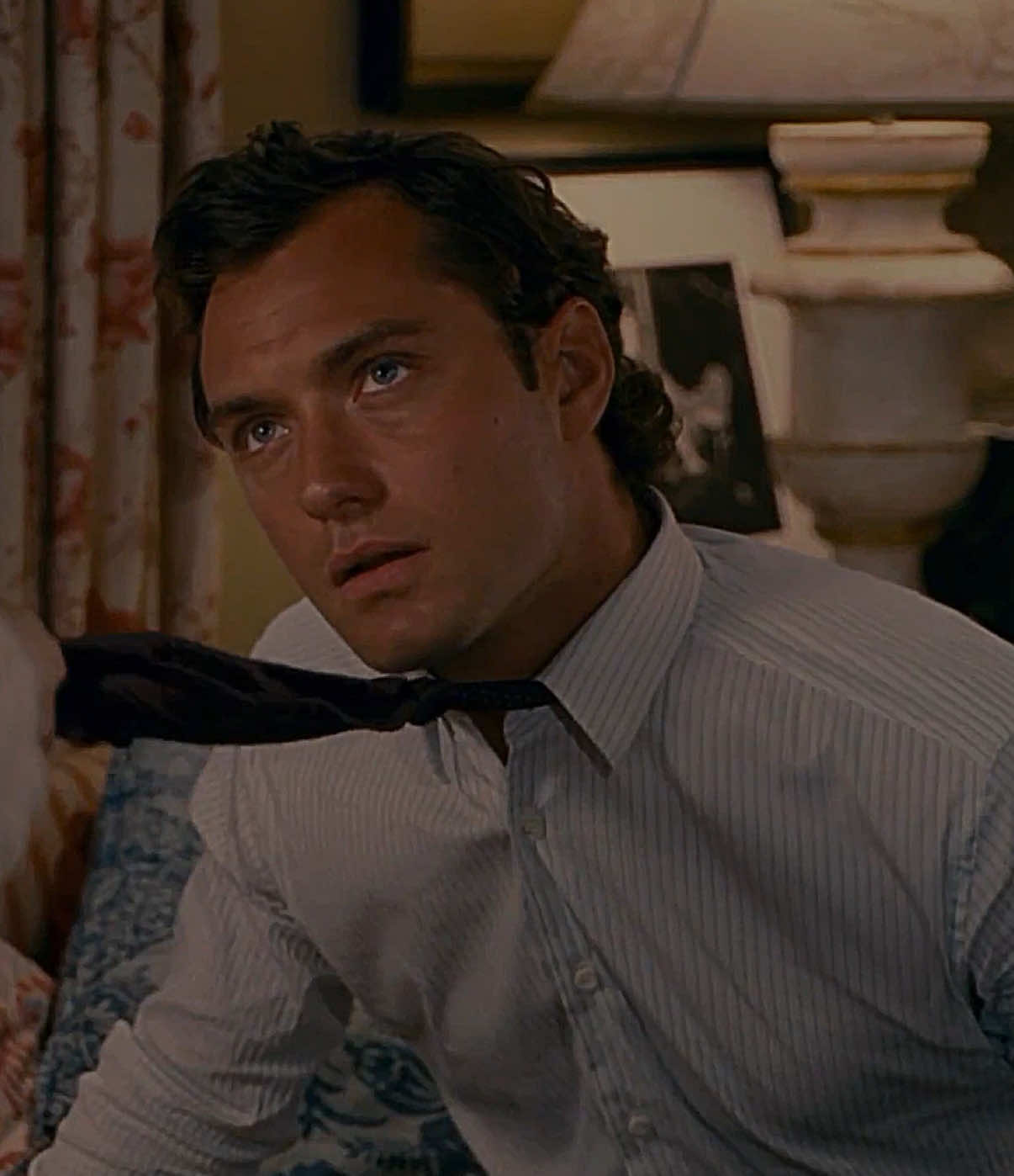 It’s getting closer to Jude Law season. #judelaw #fatherfigure #theholiday #heartthrob #judelawedit 