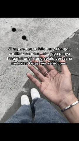 Semangat untuk perempuan perempuan yang tangan nya kapalan tidak semulus perempuan lain karna harus di tangan nya harus dipakai untuk bekerja . Kalian hebat 💗  #fypシ゚ #xyzbca #fyppppppppppppp #foryourepage #taiwan🇹🇼 #taipei 