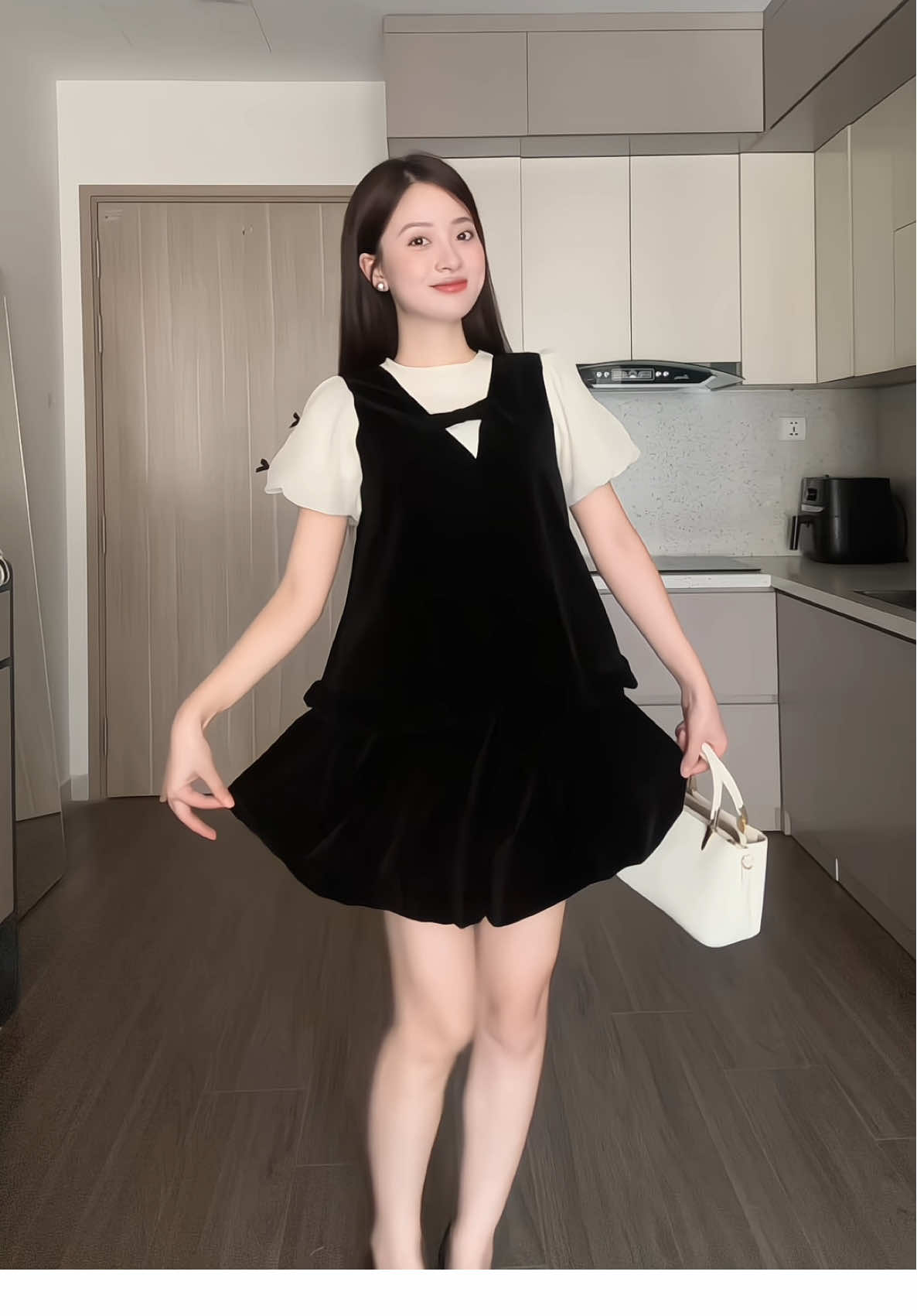 Mặc set này trẻ ra vài tuổi lun á #dvanh #homnaymacgi #outfit #dilyshop #xuhuon 