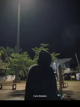 mulut nya diam isi kepalanya berisik #lakilakitidakbolehbercerita #melamun #pikirankacau #xzybca #radenstory 