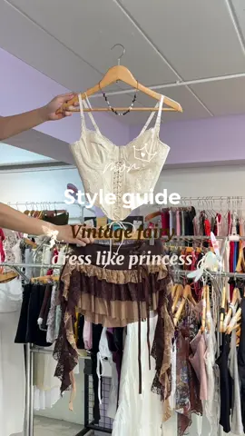 Vintage fairy🧚🏼🤎 Fairy top 350.- อก30-34 Fairy skirt 320.- เอว26-28 สะโพก38 ยาว10  ชายยาว29 (ต้องใส่กับกางเกงซับใน) Necklace 30.- #morstyleguide #OOTD #แต่งตัวไปเที่ยว #แต่งตัวสวย 
