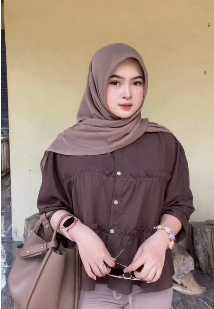 Membalas @Chocolate #ootdhijab #inspirasioutfit #outfitideas 