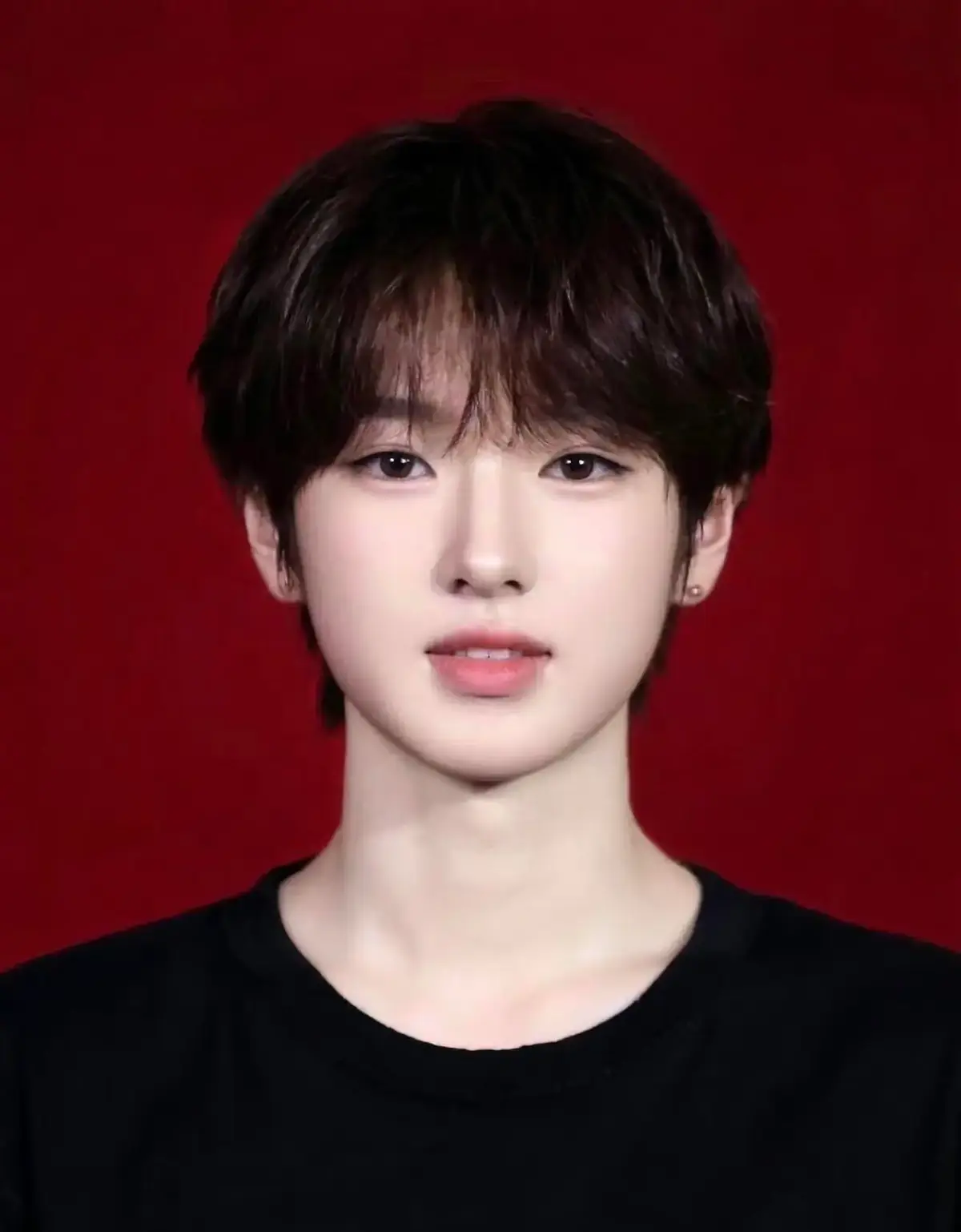 Tanpa usaha keras pun, auranya udah menang banyak. Ganteng banget adek?!?!?!? © 宗向钱  #sakuya #nctwish #princesakuya 