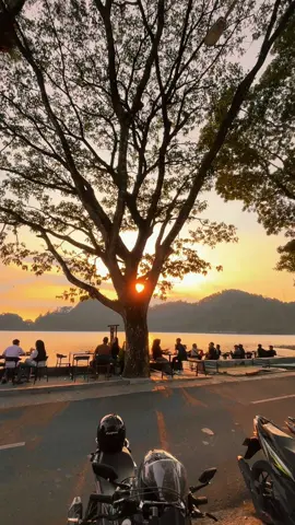 Sorenya telaga ngebel #fyp #sunset #trend #view 