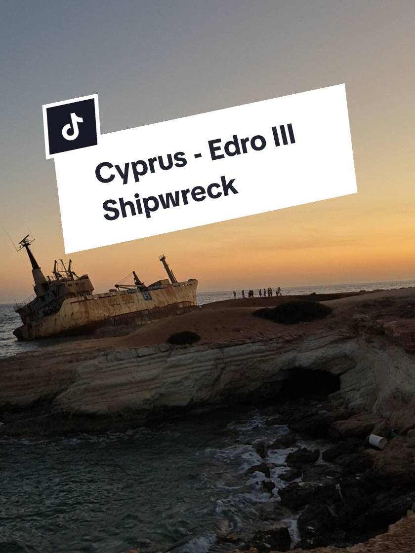 I think is a good match. I do admire the world around me! #cyprustiktok #shipwreck #edro3shipwreck #cyprussunset #cyprustravel 