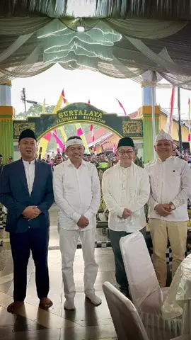 Semoga kita semua memperoleh keberkahan ilmu dan spiritual dari pangersa abah sepuh dan abah anom. 