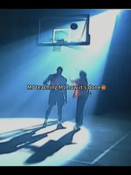 When MJ meets MJ 😭😭#mj #michaeljackson #michaeljordan 