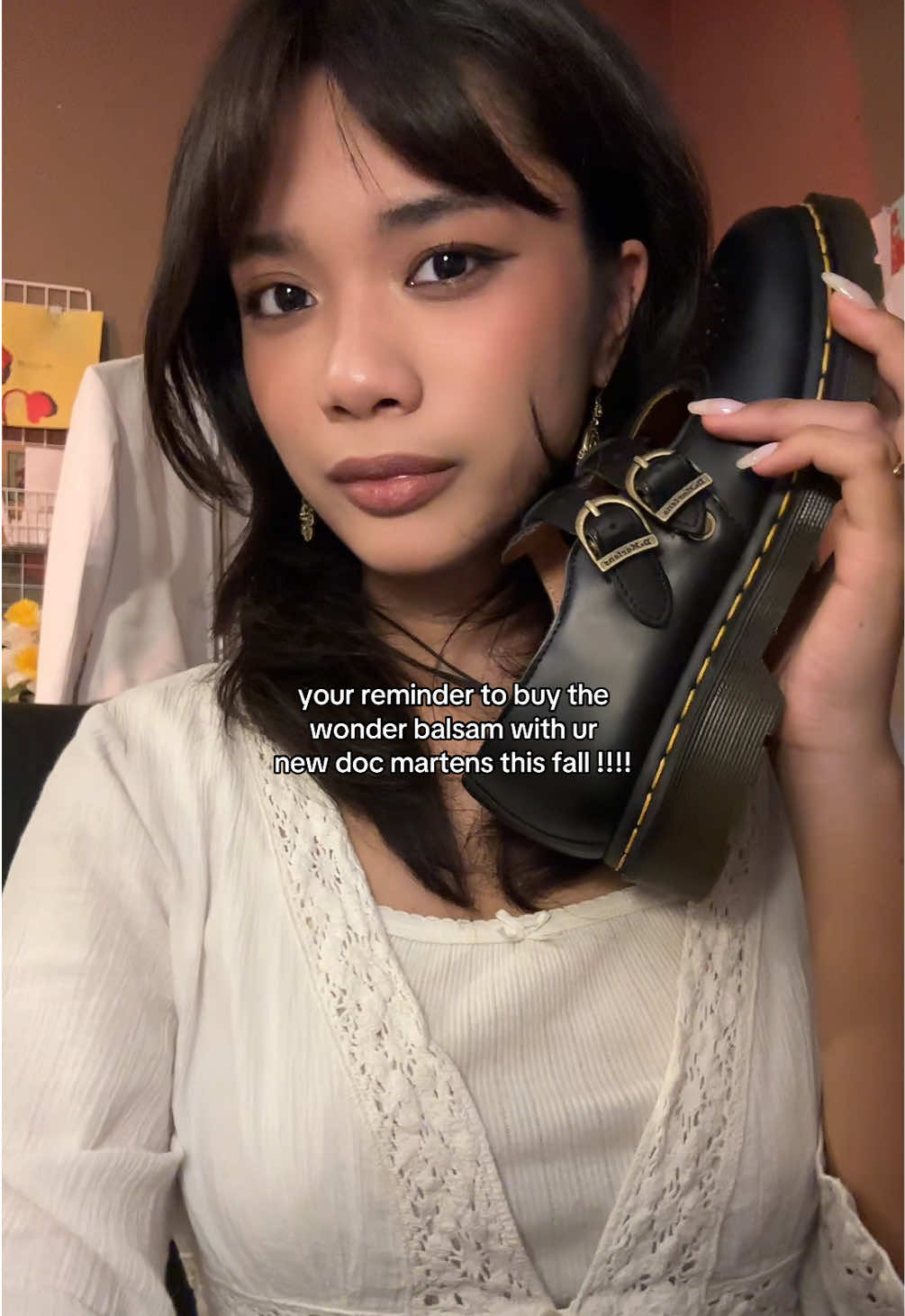 my docs have only ever hurt when i forgot to use it </3 #drmartens #fall #downtowngirl #fyp #zyxcba