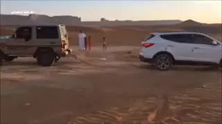 # تحدي بين توسان# وجيب# من الاقوى# شاب الصيني ماله حل#😂😂😂😂 #متابعه_ولايك_ 