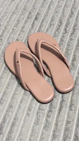 Molly รองเท้าแตะผู้หญิง นุ่มสบายเท้า ✨ #รองเท้า #รองเท้าแตะ #รองเท้าผู้หญิง #รองเท้าคีบ 