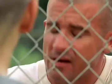 اذا ما صعد اعتزل 😐؟؟  #سارة_تانكريدي #مايكل_سكوفيلد #michaelschofield #prisonbreak #michaelschofield 
