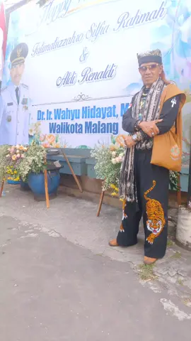 ADI CORO HAJATAN WONNTEN DALEM IPUN ARHAKIM PERUM JOYO GREN 