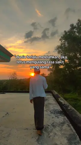 istirahat sejenak🥀🧘 #indiansong #bollywood #beranda #fypage #sadvibes 