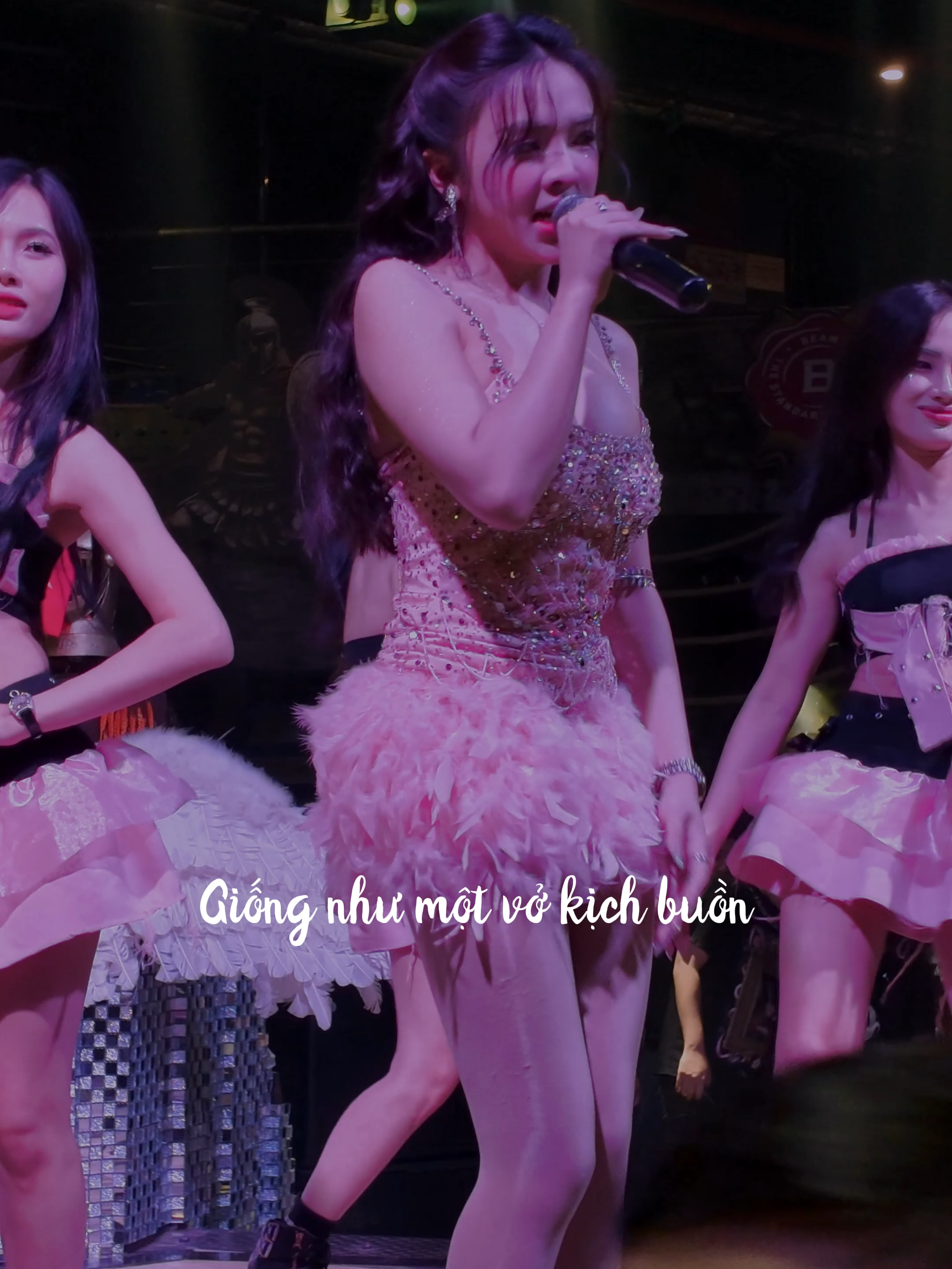 Khi 80% cơ thể là vinahouse kiểu #acventertainment #tiktokgiaitri #nhachaymoingay #canhhoaheotan