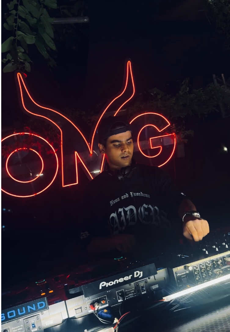 දුවන්න ගහන ඒවා 😬🔥 @K Y O T T O 🎶 @Kyotto #foryoupage #ohmygoat #omgpage #kyotto #fypシ゚viral🖤tiktok 