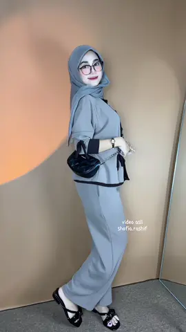 Cakep bgt please🥹 #oneset #onesetterbaru #onesetknit #setelanwanita #outfitideas 