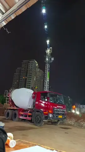 cor corr corrr..  #teknisibeton #adhimixrmc #civilengineering #malam #kuliproyek👷🏼 
