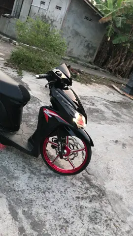 yang mau samaan stripingnya cek keranjang kuning ya😋 #fyp #kzrgank #kzr #vario125old #variomodifikasi 