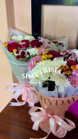 #freshflowers #handbouquet #roundbuket #buketbunga #rangkasbitung 
