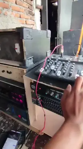 cek sound @SoeLL.```musicc```🎶 #soundsystem #miniatur #ceksound #sm_pro_kds#masukberandatiktok 