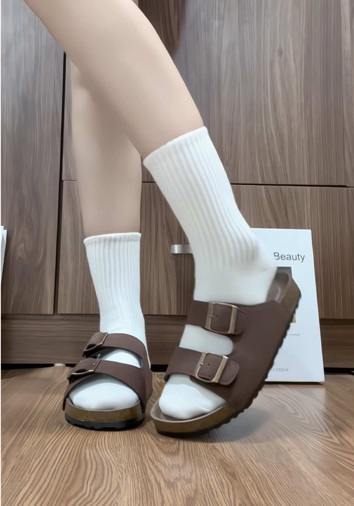 Dép lê có cả size nam và nữ nè #xuhuong #deple #depthoitrang 