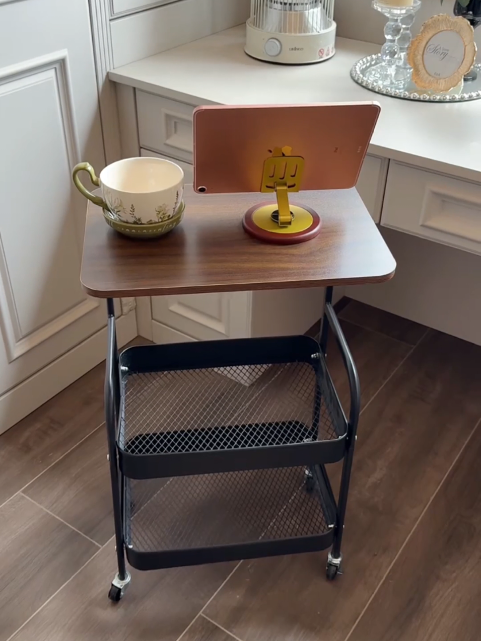 Meja rak troli susun minimalis serbaguna. #meja  #raktroli  #raktroliserbaguna  #rakmeja  #rakserbaguna 