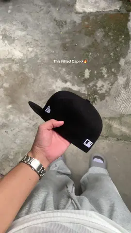 Sobrang solid nito🔥🖤 #cap #fittedcap #closecap #capformen #fyp 
