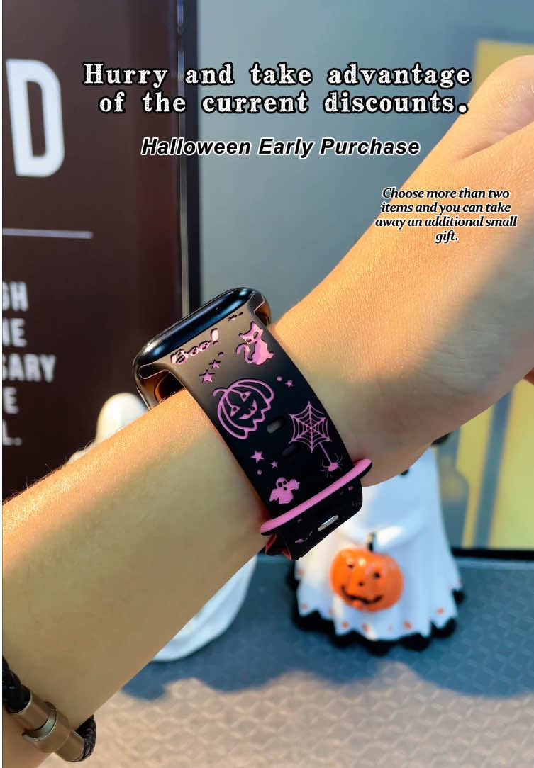The little treat your wrist didn’t know it needed.#halloween #applewatchstrap #iwatchband #gift #silicone 