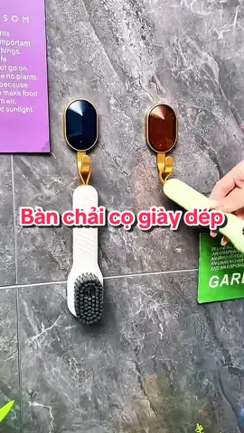 Bàn chải cọ giày dép, quần áo có ngăn đựng chất tẩy rửa #banchaichagiay #banchaichagiaydep #banchaicogiay #banchaicongandungxaphong #giadungtienich 