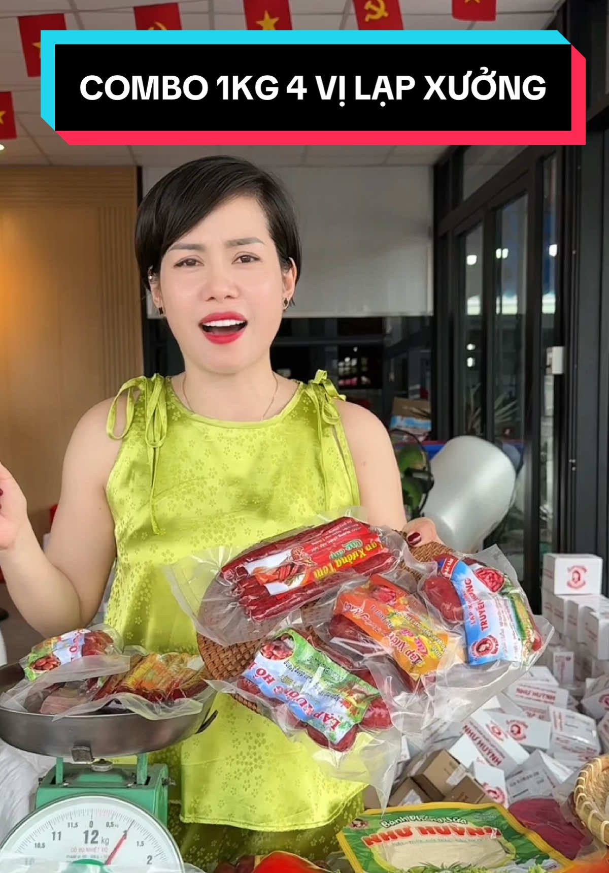 COMBO 1KG 4 VỊ LẠP XƯỞNG TÔM - TRUYỀN THỐNG - TRỨNG MUỐI - HỒ LÔ + TẶNG BÁNH PHỒNG SỮA + Gồm 250g Lạp Xưởng Tôm Mỡ Nhiều + 250g Lạp Xưởng Truyền Thống + 250g Lạp Xưởng Trứng Muối + 250g Lạp Xưởng Hồ Lô + 1 Kg Được 4 Gói 250g #Cindythuytichcuc 