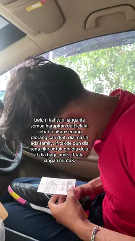 sesekali tu kita kena tanya jugak apa yang dia nak 🥹 .