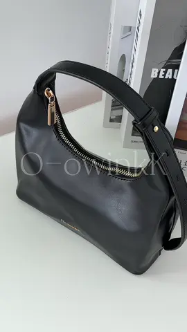 #oowinkkmoonbag #กระเป๋าถือสะพายไหล่oowinkk #กระเป๋าถือออกงานเรียบหรู  #กระเป๋าแบรนด์oowinkk 