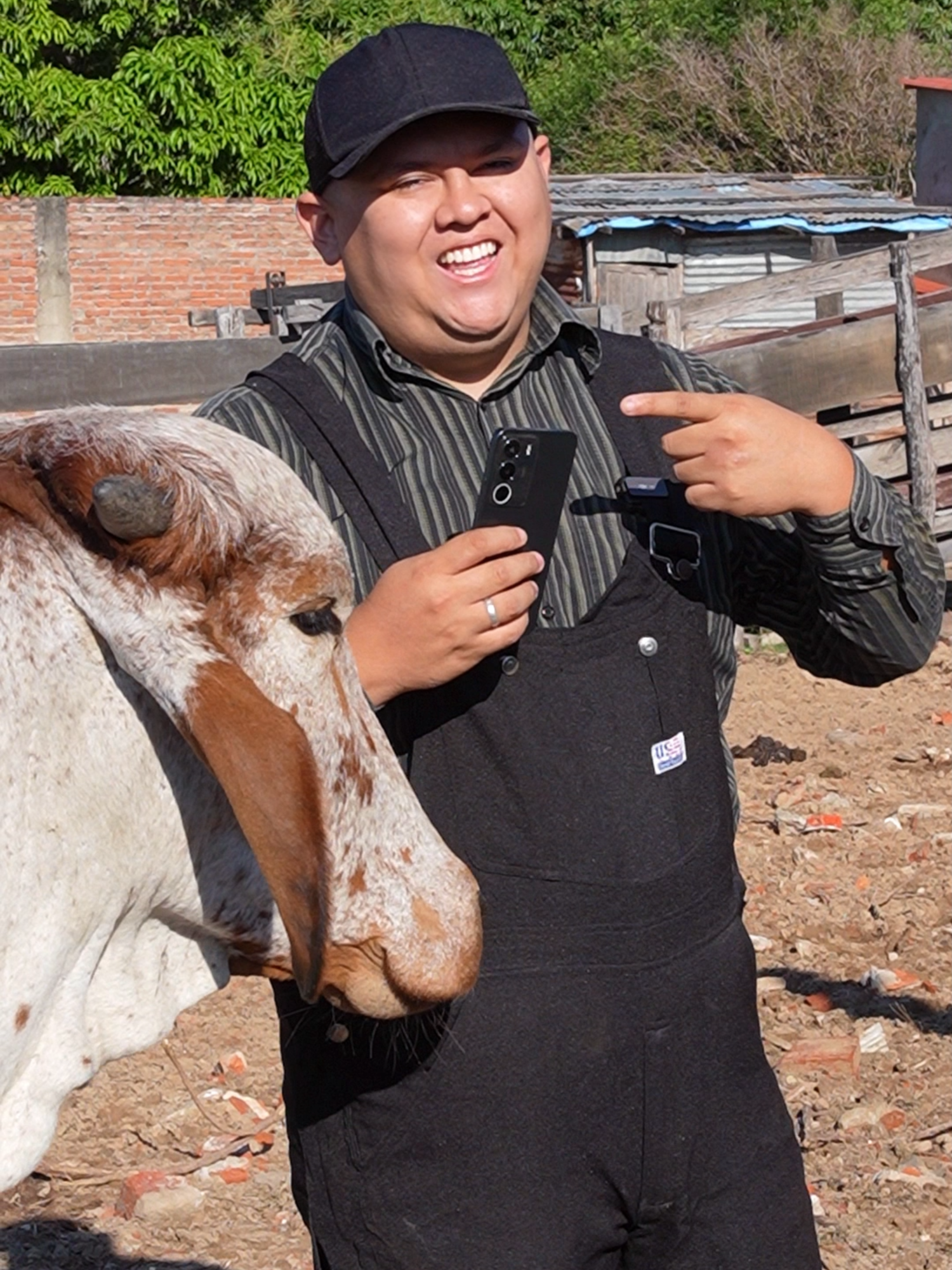 Si tu esar buscando un celular con buena bateria y resistente el nuevo Realme C71 ser tu mejor opción. 😉 #menonita #realme #realmec71 #realmec71kemera #realmec712025model @realme.bol @realme.scz @realme.la.paz