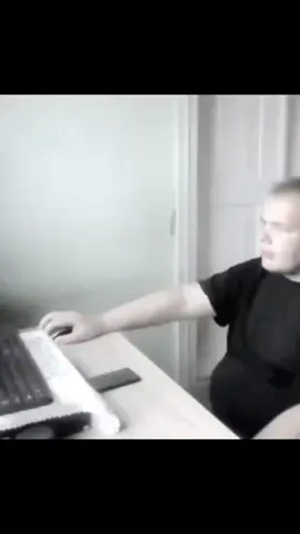 jaki ku Shrek / kompilacja / nikt nie pytał każdy potrzebował / mądrego warto popatrzeć / mood od poniedziałku do piątku #perełkitiktoka #nazywo #generatorlosowychslow #shot #synkononowicza #miroslawstabinski #shrek #dc #Ni3nażarty 