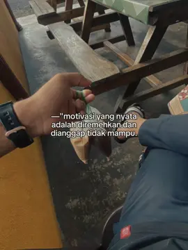 Laut itu dalam,,biarkan mereka menilai dari permukaannya🌊#CapCut #fyp #vibes #katakatamotivasi #qoutes 