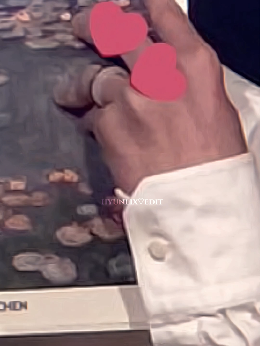 OMG😭 HYUNLIXER GAVE HYUNJIN THEIR HOMAIKA RINGS AND HJ PUT THEM ON 😭😭😭 || 250906 - Apple Music fansign #hyunlix #hyunjin #felix #hyunlixmoment #fyp