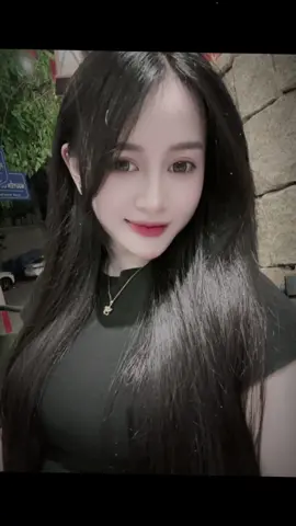 Trẻ thì nhạt , mà thành đạt thì lại già=))