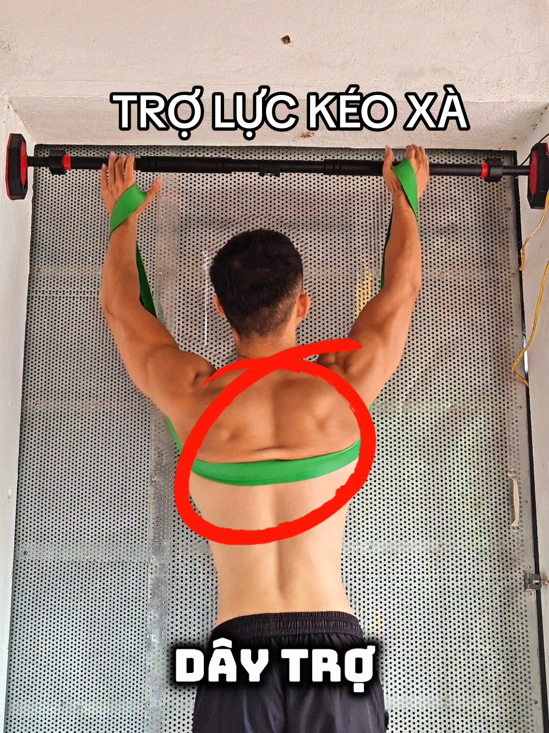 dùng dây kháng lực để trợ lực kéo xà #gym #quockhongcuoi #xuhuong #gymmotivation #truyendongluc 