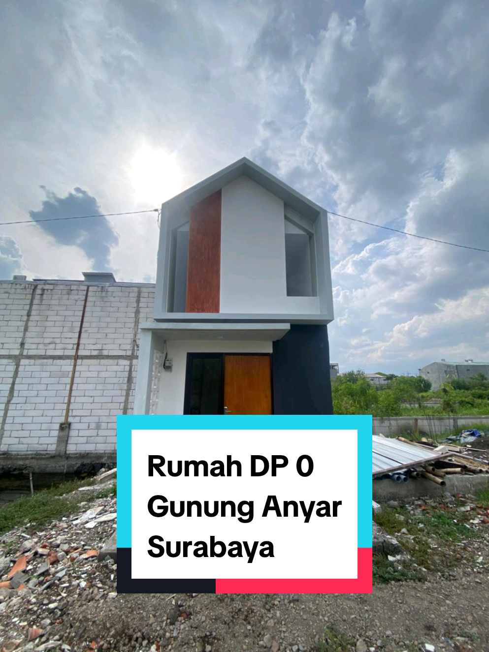🌟 RUMAH DP NOL. NOL KHAWATIR, NOL RUGI‼️ 🌟 😱🤑🥰 🏘️ Green Terrace X, rumah berkonsep landed apartment 2 lantai mezzanine. Kekinian, simple dan estetis.  ✨ AVAILABLE UNIT SIAP HUNI ✨ (unit 69D & 69E) 🏡 ‼️ S P E C I A L  P R O M O ‼️ (s/d 30 September 2025) 🤑💸 Cukup UTJ Rp. 10 juta + DP Rp. 0,- bisa langsung pengajuan KPR.  💵🪙💰 Harga KPR: Rp. 315.880.000,- 🎉 Promo Free & Subsidi Biaya : 🎊 - Free biaya AJB, BBN, SHM, tandon, pompa air, 1× pengalihan. - Subsidi biaya BPHTB & biaya KPR (@Rp. 5 juta). 🪄 Promo Tambahan : 🥳 - Free Smart Security Package. - 1 set CCTV - indoor & outdoor. 📹 - 1 unit alarm sensor gerak. 🚨 - 1 unit smart door lock. 🔐 📍 Kawasan Terdekat : 🗺️ - Kampus UPN.  - Kampus POLTEKPEL.  - MERR CBD & rencana OERR.  - Pintu TOL Tambak Sumur.  Book unitnya sekarang, UTM - Rp. 2 Juta. full refundable 👌😎💸 HUBUNGI SEGERA : Daffa (082143546634) #surabaya #infosurabaya #propertisurabaya #properti #propertijatim 