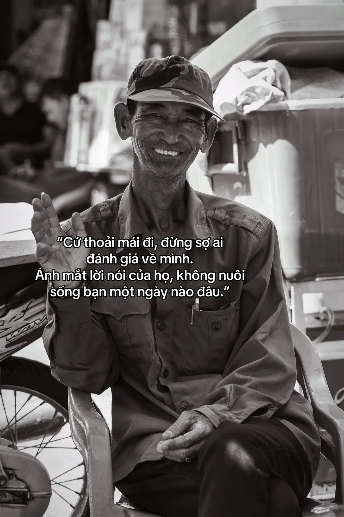 “Cứ thoải mái đi, đừng sợ ai đánh giá về mình. Ánh mắt lời nói của họ, không nuôi sống bạn một ngày nào đâu.” #strdoi #tamtrang #xh #cuocsong 