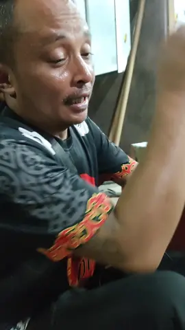 cahaya ke peda urg ba Bintulu empai lama. cahaya bala yhang ya nurun ke bumi ba penemu sida manang ko  @EDWARD 😂 #CapCut  #viralvideos  #fyp 