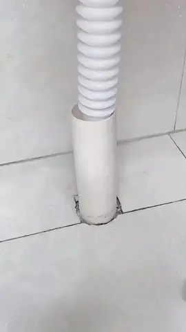 Ada macam-macam lubang dalam rumah, yang boleh diisi dengan gam sealing. Kesan pengedap juga sangat baik dan boleh digunakan tanpa mengira bentuknya. Ia juga boleh digunakan untuk menutup paip pembetu