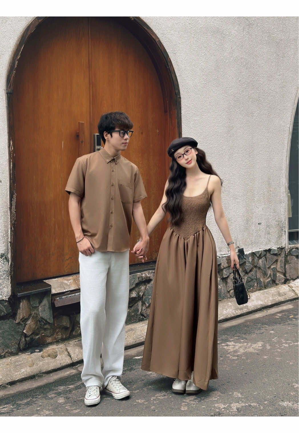 “Cả thanh xuân chẳng cần gì nhiều, chỉ cần một người để thương.” #coupleoutfit #couple #xubicouple #dodoi #outfit   