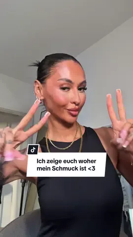 Egal, ob ich live bin oder Videos von mir poste, meine Kommentare platzen immer mit der Frage Joanna woher ist dein Schmuck? Ihr slider sogar in meine dms, also hab ich etwas richtig tolles für euch <3 mit dem Code: luckjoanna10 bekommt ihr auf den Adventskalender -10€ Rabatt 💖  @ICRUSH 💖 *anzeige