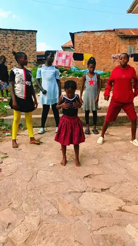 once again #whiteghettogirl #foryou #modkidzuganda #dancechallenges #ghettokids #nanahthestargirl #fyppppppppppppppppppppppp #dancechallenges 