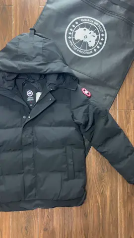 Macmillan with black and red badge#canadagoose #macmillan #downjacket #cnfans #fyh 