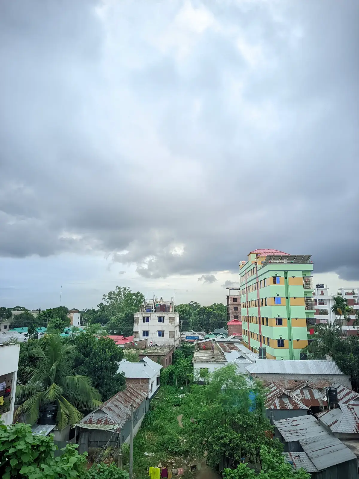 একা বসে তুমি দেখছো কি একই আকাশ? দিন শেষে তার তারাগুলো দিবে দেখা মেঘে ঢাকা তারার আলো দেখে থাকো তুমি, দেখো ভালো হয়তো তার মাঝে খুঁজে পাবে আমায়