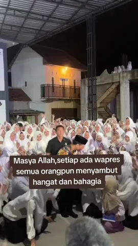 Pak wapres yg baik ,ramah dan adab terpuji,semoga selalu sehat istiqomah dalam bekerja🤲🤲🤲#gibran #wapres #soudviral 
